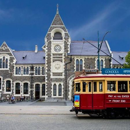 Central City Awaits 2 Bed 2 Bath With Carpark Christchurch Dış mekan fotoğraf