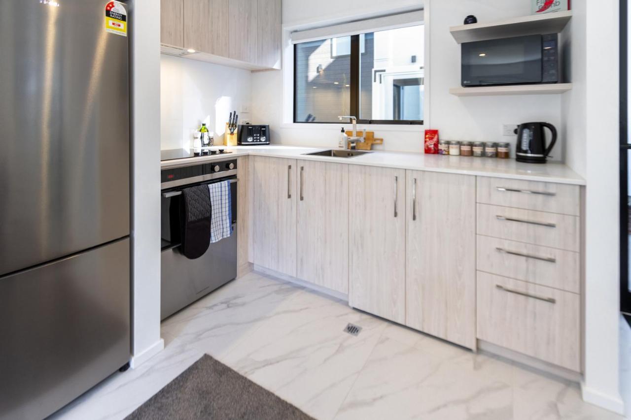Central City Awaits 2 Bed 2 Bath With Carpark Christchurch Dış mekan fotoğraf